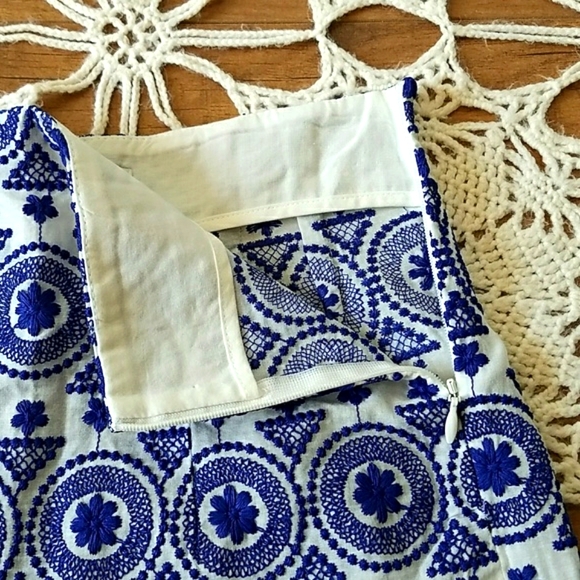 Zara NWOT Embroidered Mediterranean Style Shorts - Picture 4 of 9